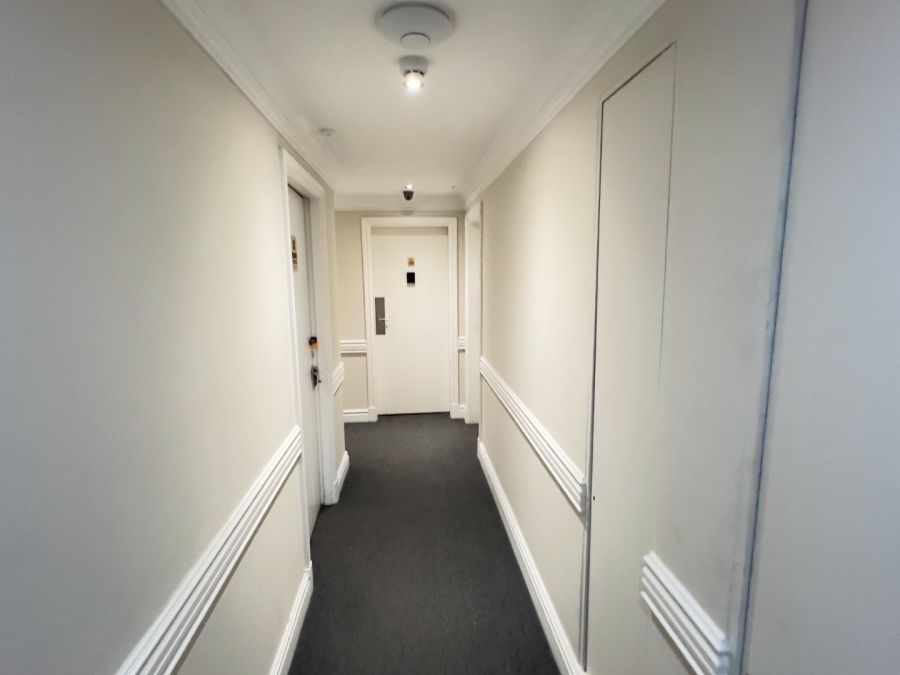 To Let 1 Bedroom Property for Rent in Cape Town City Centre Western Cape